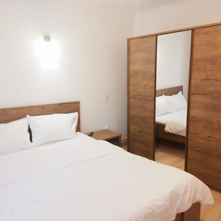 Gold Apartments บายามาเร ภายนอก รูปภาพ